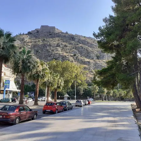 Apartmán Eleni's House-near The Old Railway Station Nafplio