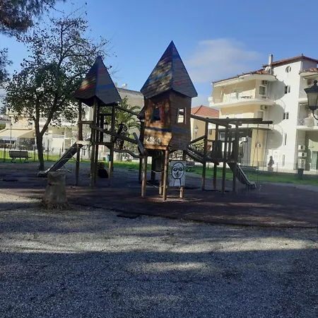 Eleni's House-near The Old Railway Station Apartmán