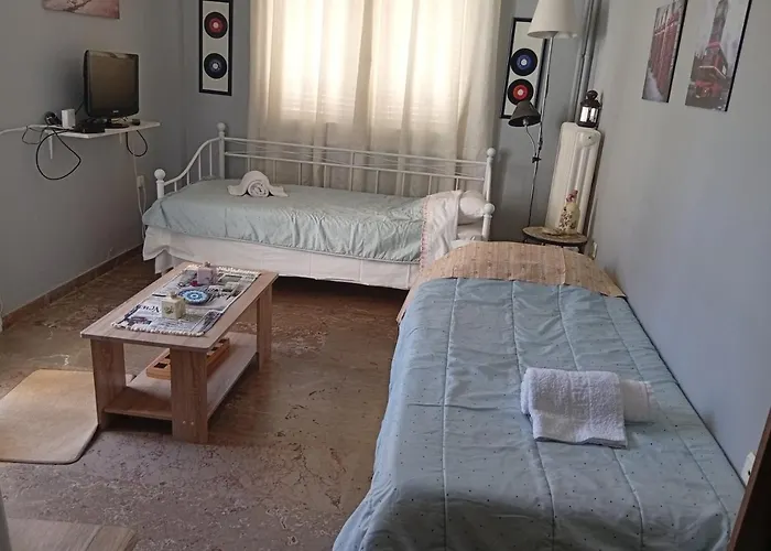 Eleni's House-near The Old Railway Station Apartmán *