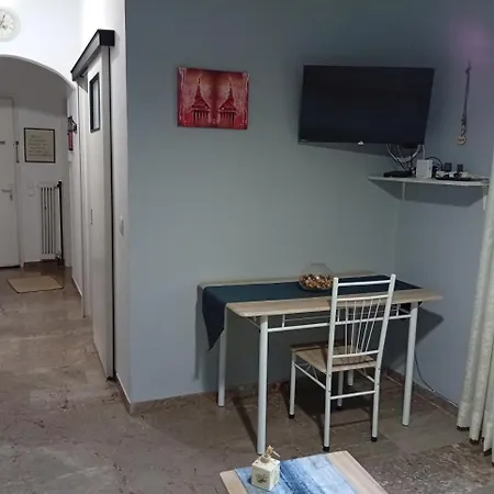 Διαμέρισμα Eleni's House-near The Old Railway Station